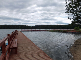 Kłączno. Pomost na Jeziorze Kłączno